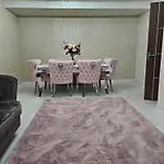 Charlise Apartament